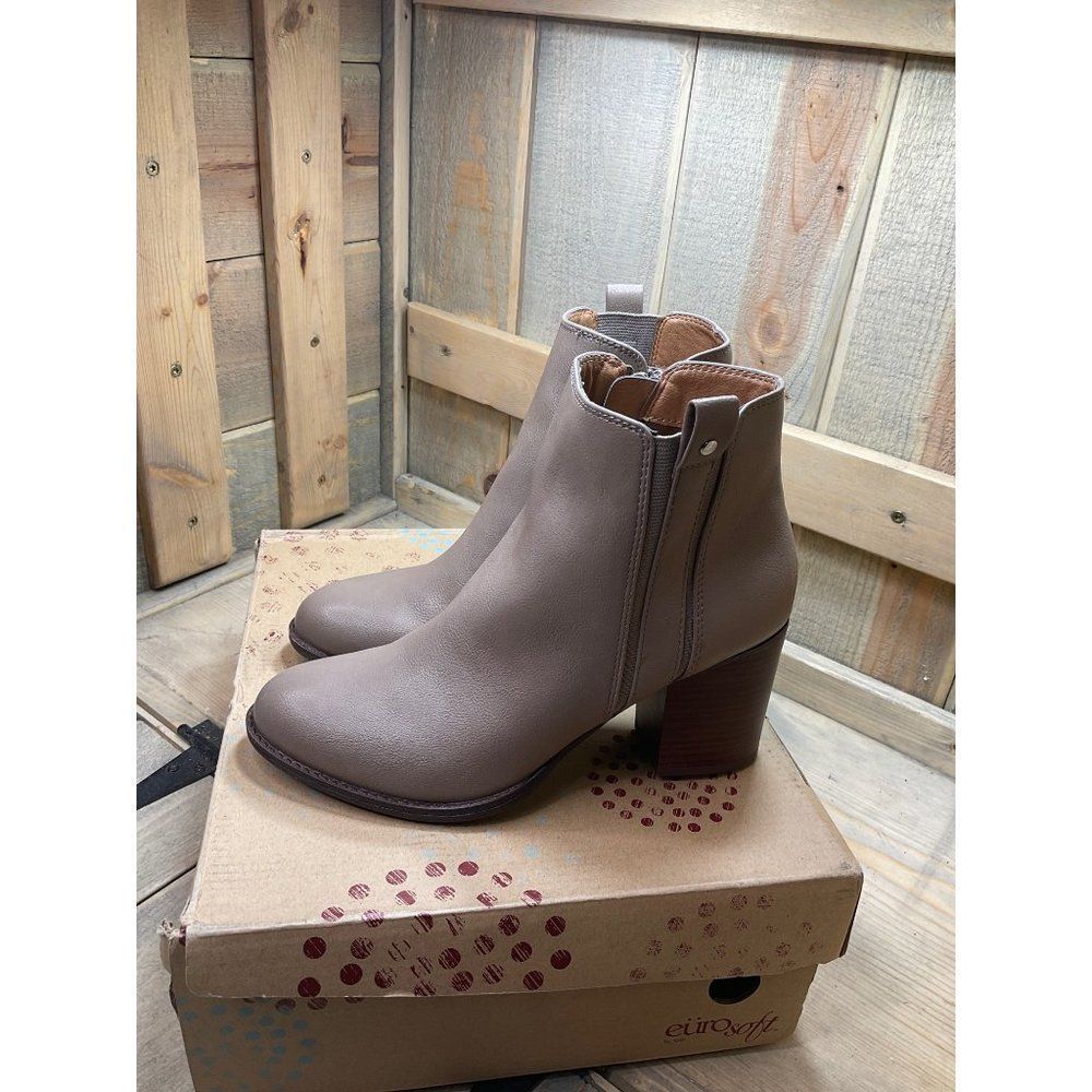 new NIB EuroSoft Grey Taupe Ankle Boots Faux Leather SABIRA US7 7M - Picture 4 of 8